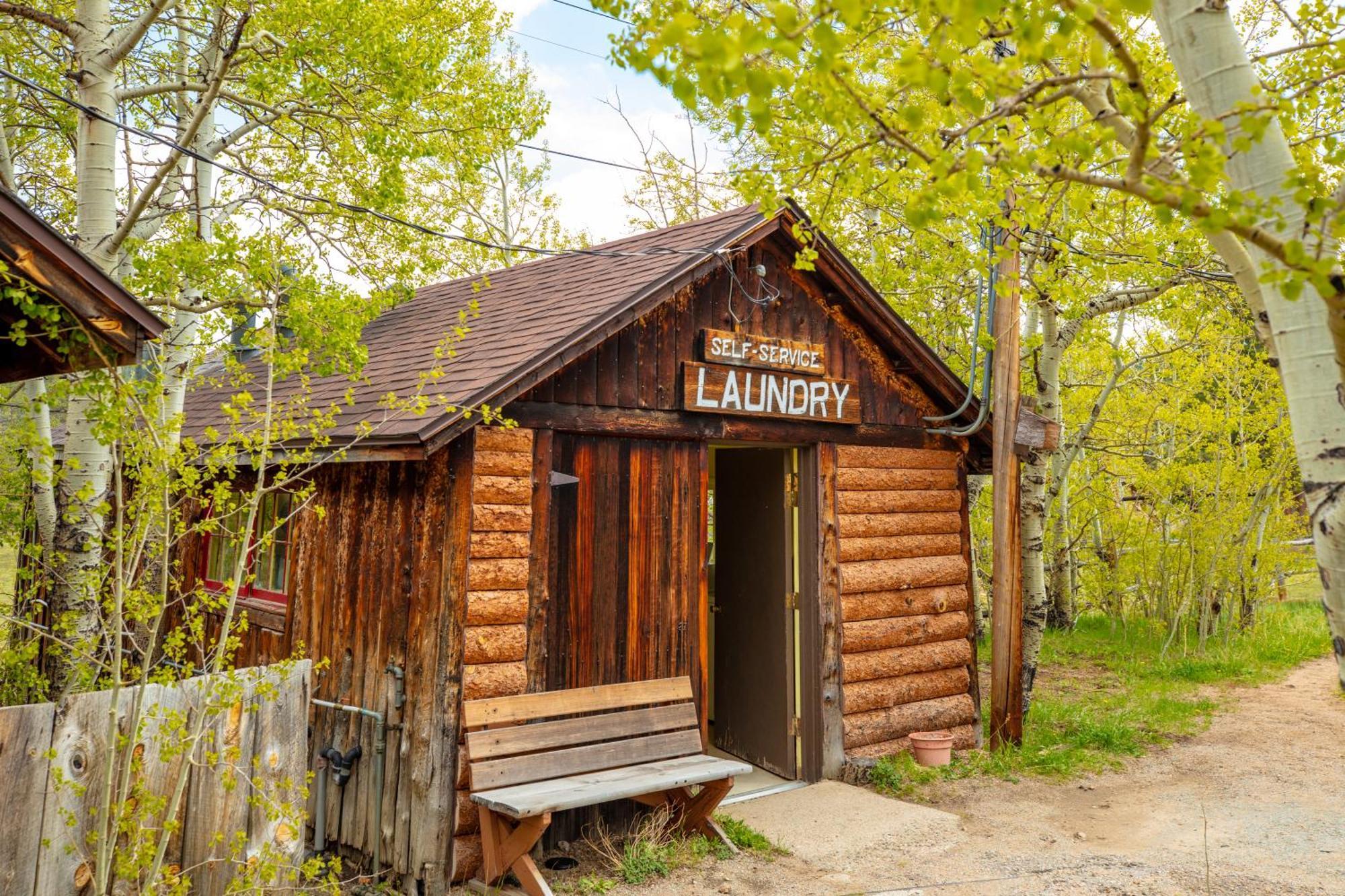 The Meeker Park Lodge Allenspark Extérieur photo